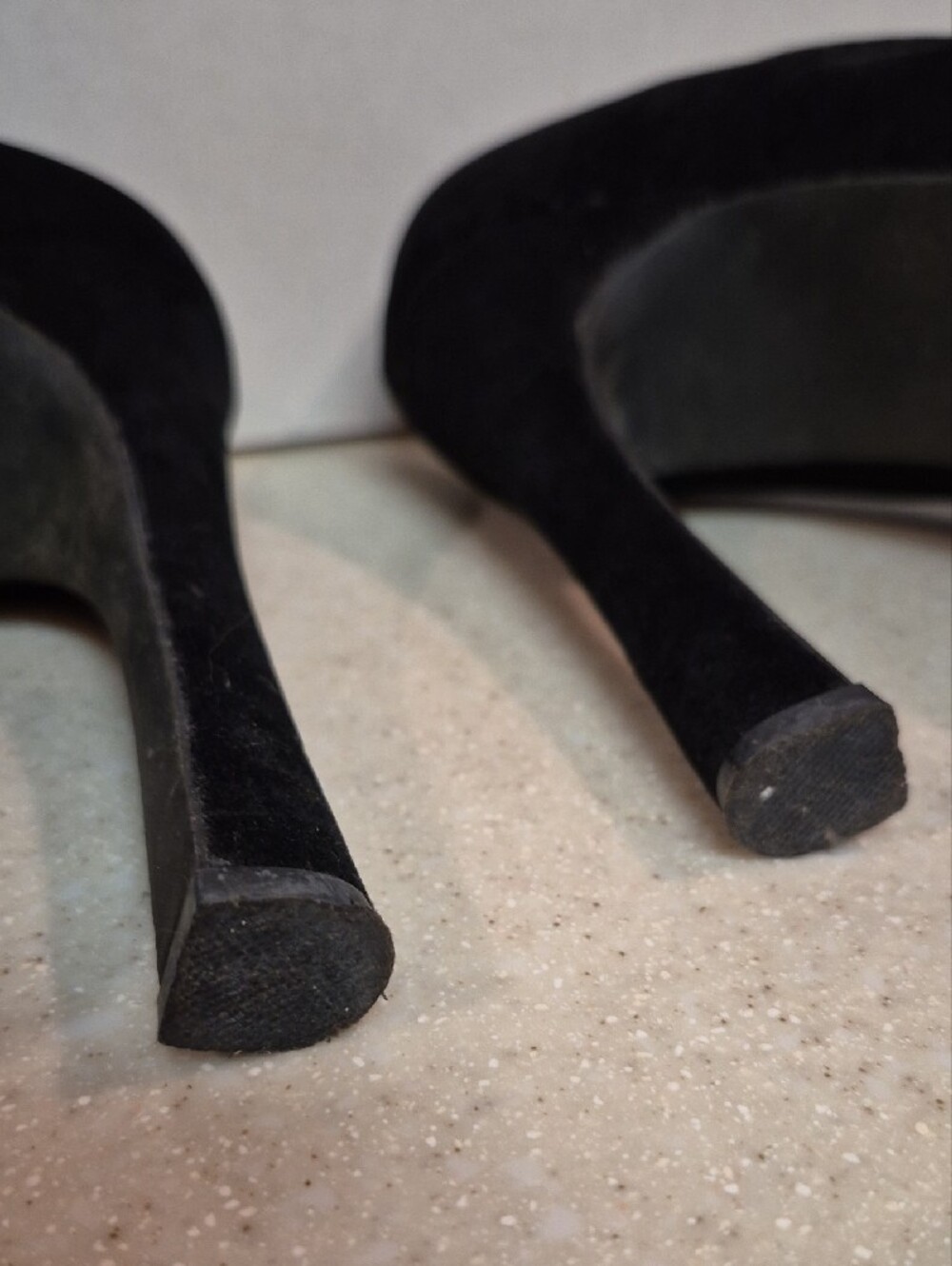 Rouge Helium Black Suede Platform Pumps Size 8 - Picture 11 of 11